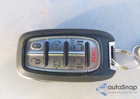 2020 Chrysler Pacifica Touring L z USA, uszkodzony, nr VIN 2C4RC1BG8LR277049